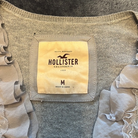 Light Grey Hollister Cardigan - Picture 2 of 3